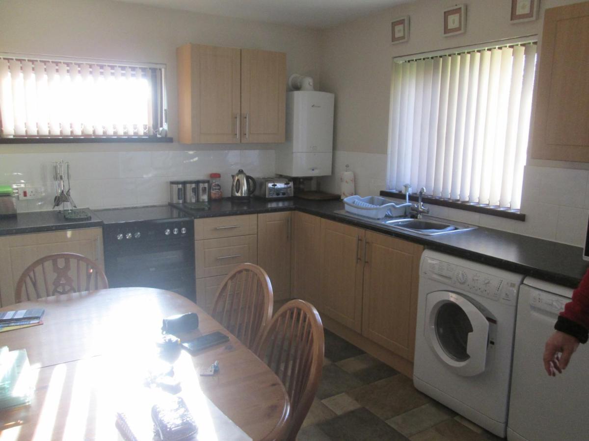 Parkland 14 is a detached premier 3 bedroom bungalow sleeping 6 Bude Eksteriør billede